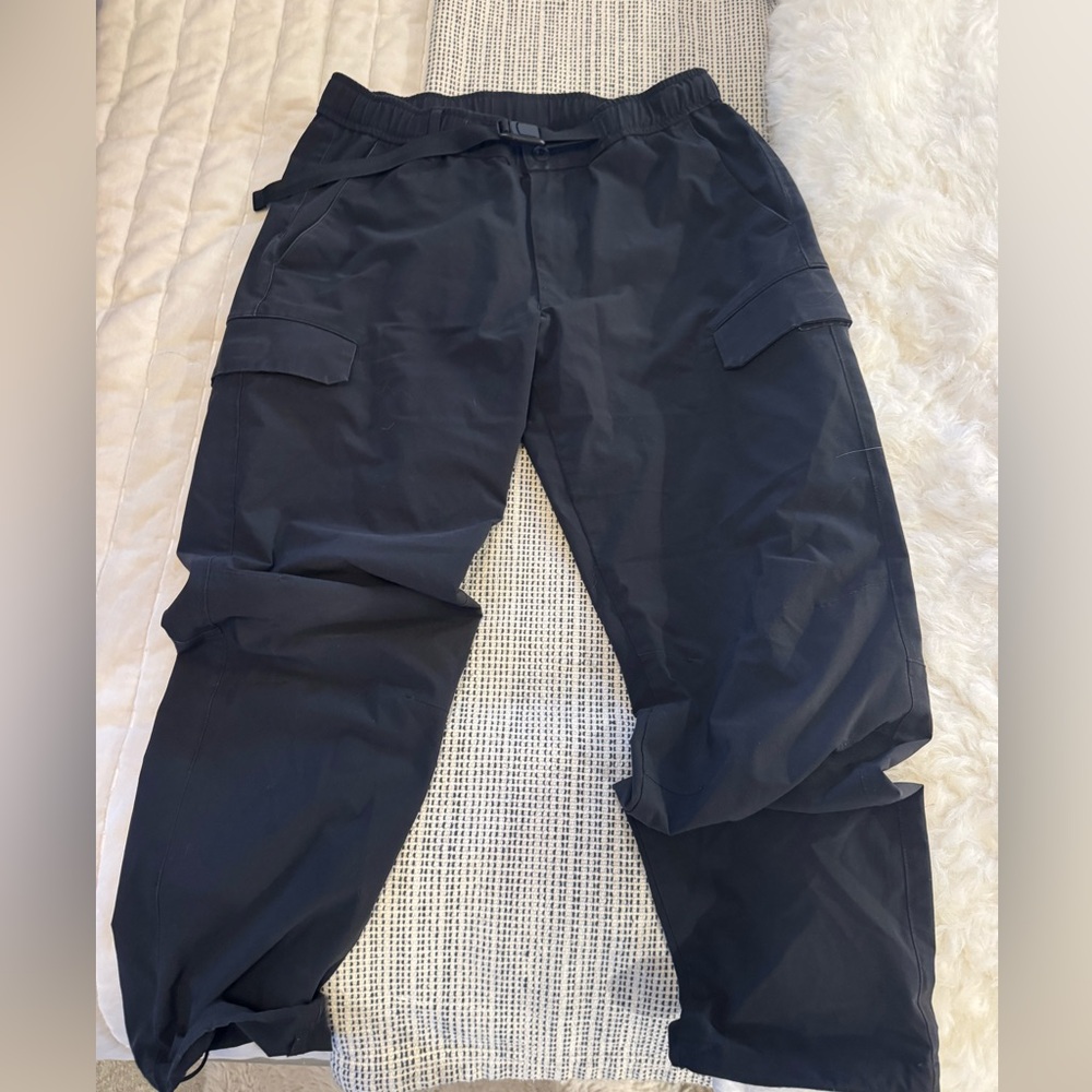 Uniqlo Dark Cargo Pants for women